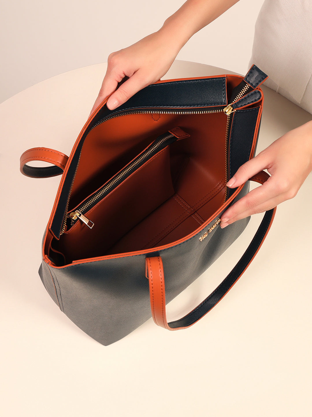 The Urbane Tote Navy