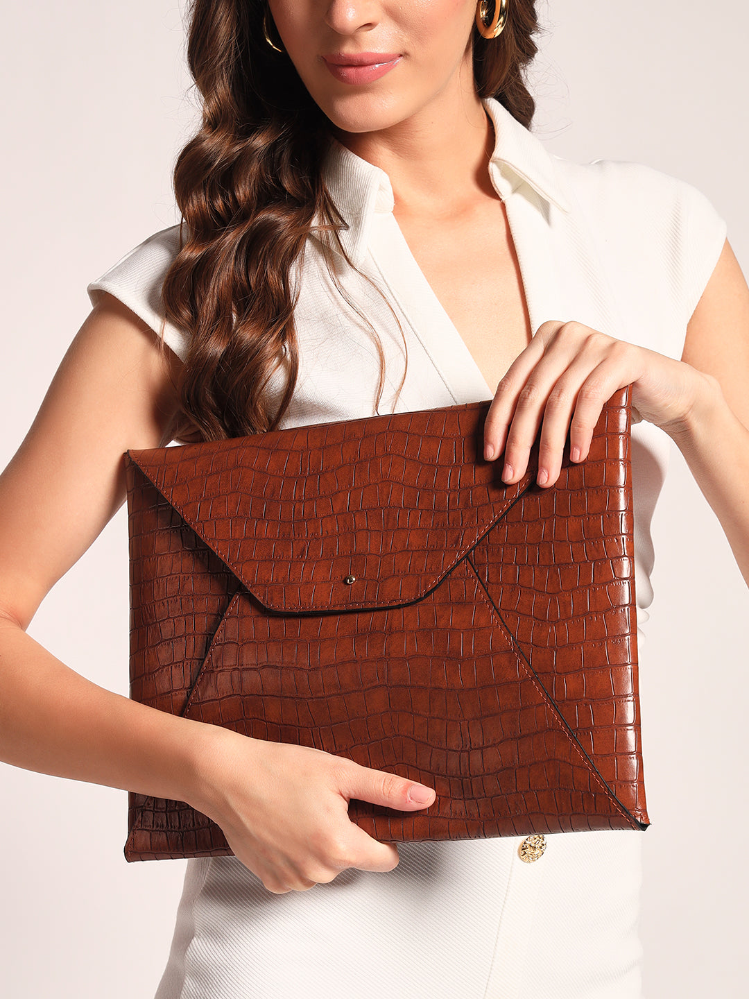 Beyond+ Croco Tote & Grace laptop Sleeve Combo Tan