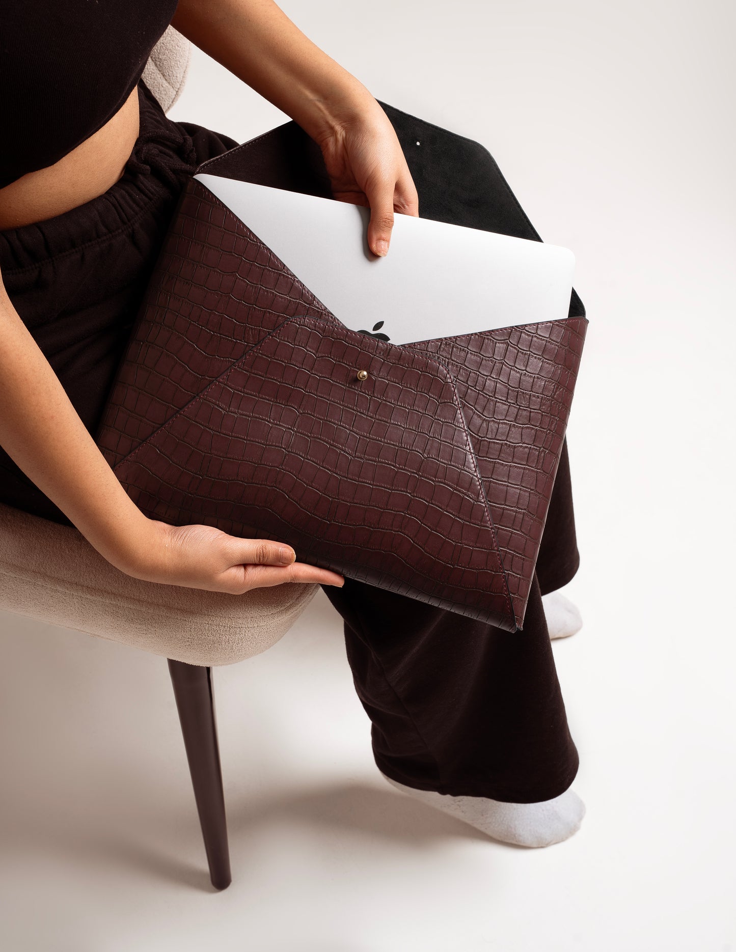 Beyond+ Croco Tote & Grace laptop Sleeve Combo Wine