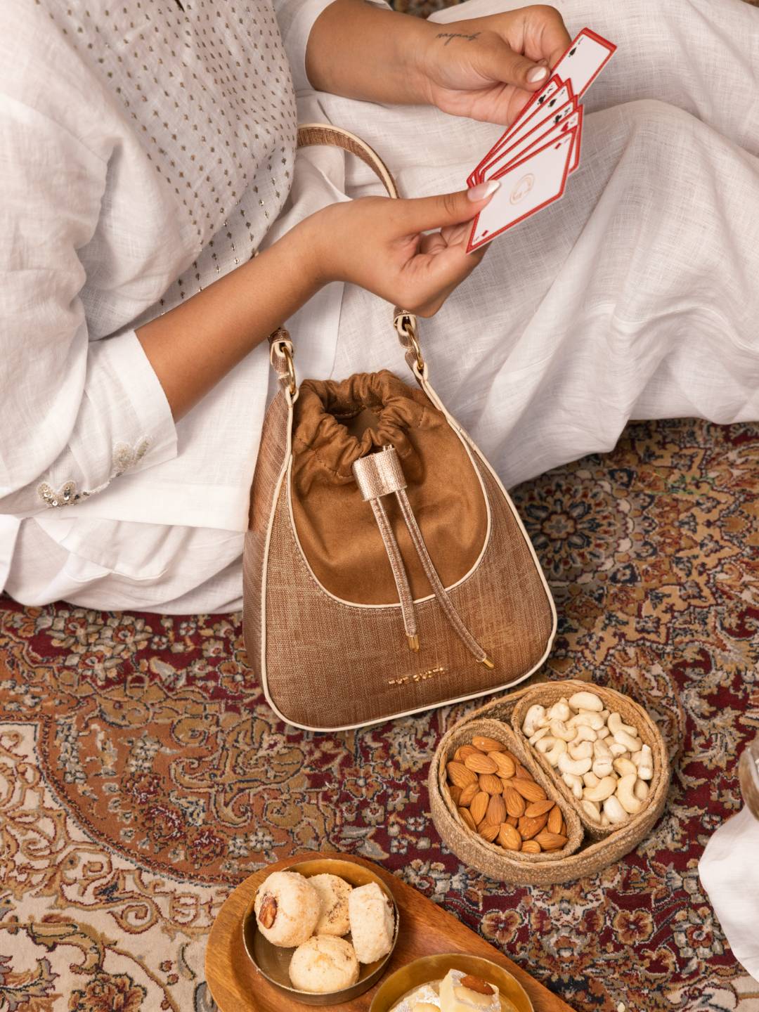 Echo Bucket Bag Gold Tan