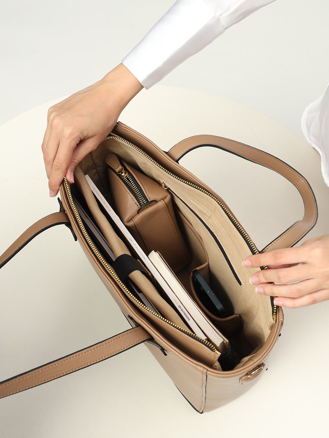 Ardor Grained Tote Beige