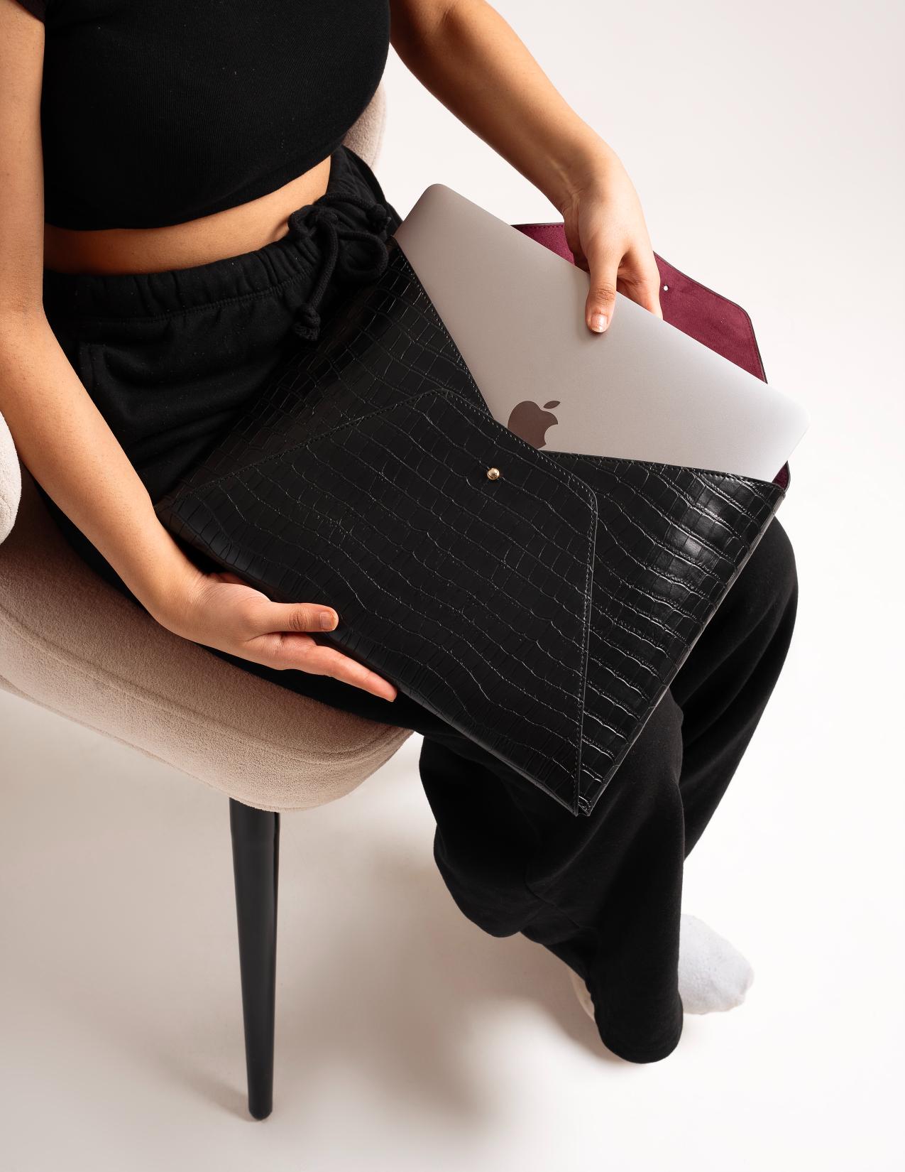 Beyond+ Croco Tote & Grace laptop Sleeve Combo Black