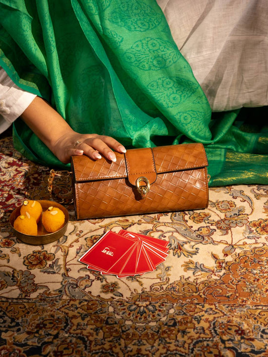 Barrel Clutch/Sling Tan