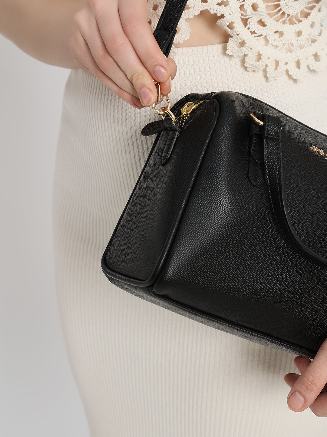Iris Mini Duffle Bag Black