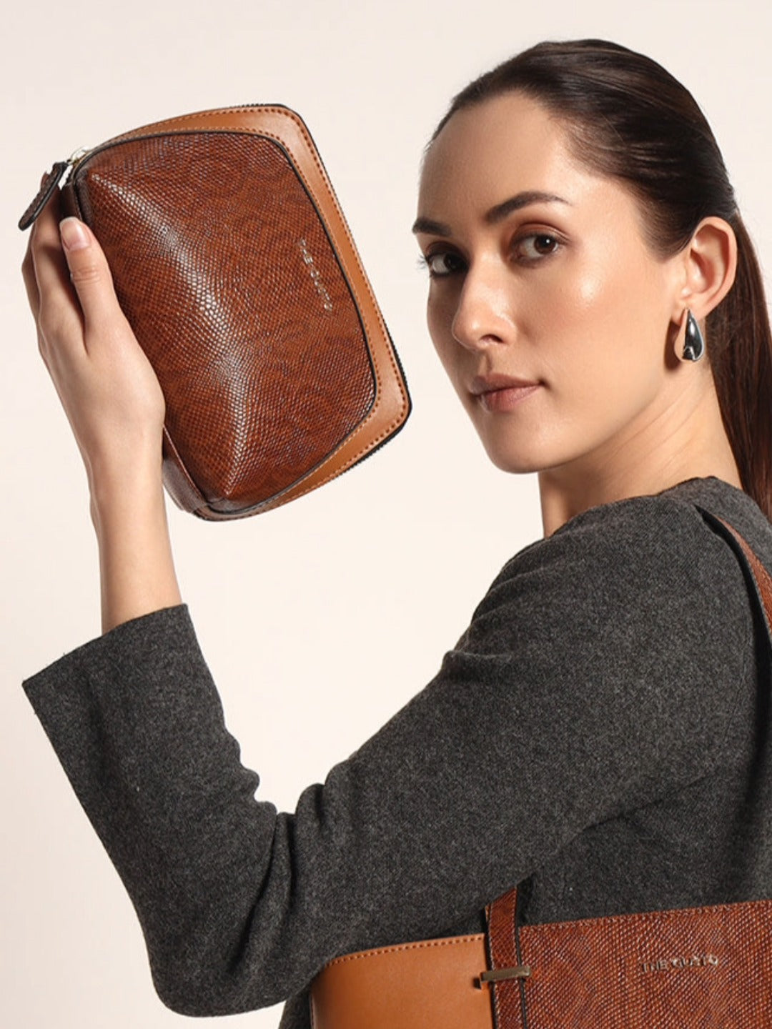 Iconic Pouch
